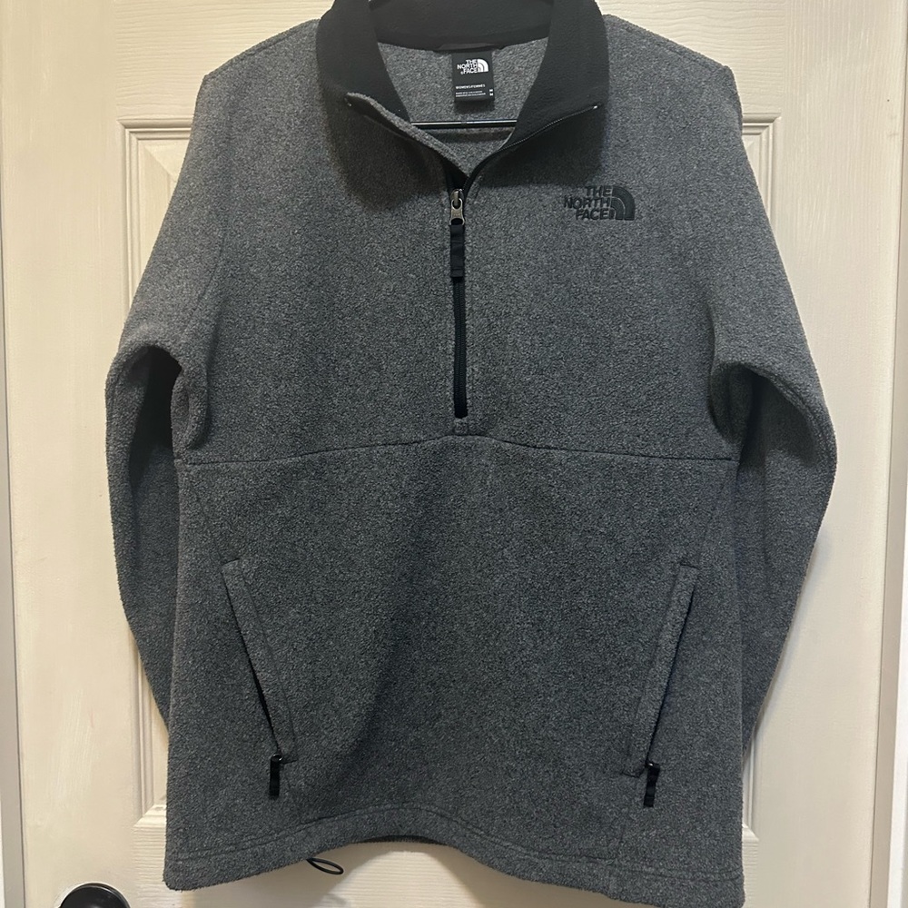 Women’s North Face Sweater